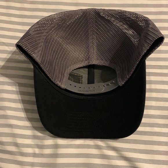 Men’s 2nd Amendment flag cap - Picture 2 of 2